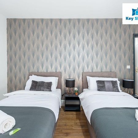Five Bedroom Spacious Modern House By Keysleeps Short Lets Workington Lake District Beach Exterior foto