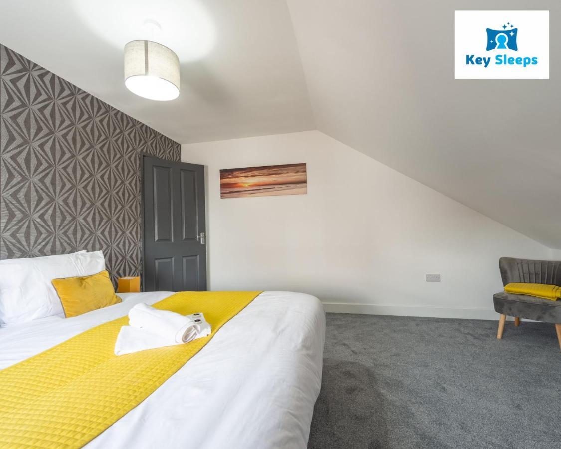 Five Bedroom Spacious Modern House By Keysleeps Short Lets Workington Lake District Beach Exterior foto
