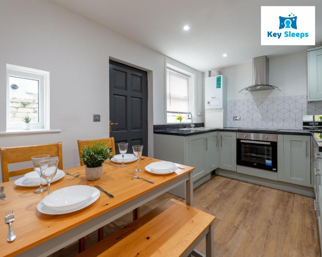 Five Bedroom Spacious Modern House By Keysleeps Short Lets Workington Lake District Beach Exterior foto