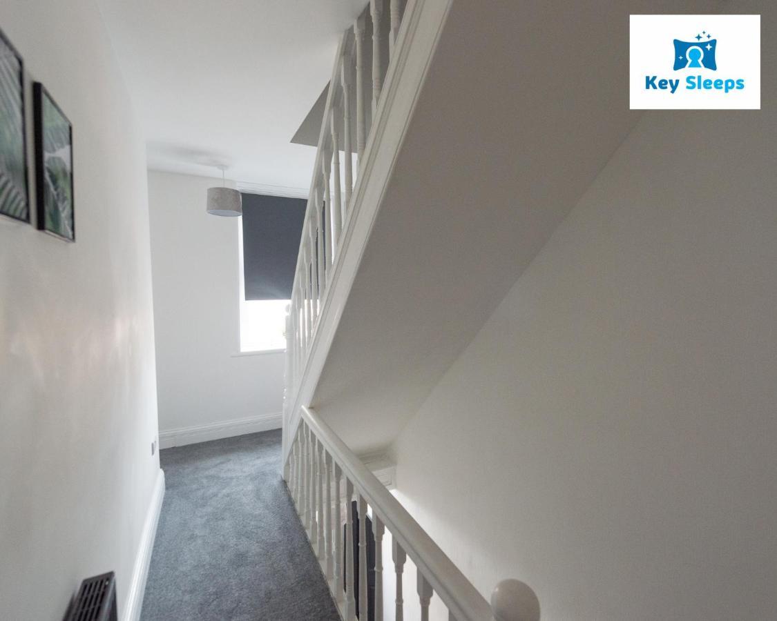 Five Bedroom Spacious Modern House By Keysleeps Short Lets Workington Lake District Beach Exterior foto